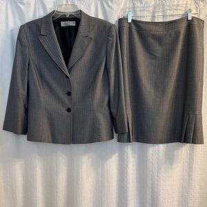 Gray Women's Blazer and Skirt Set